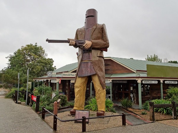 statua di Ned Kelly